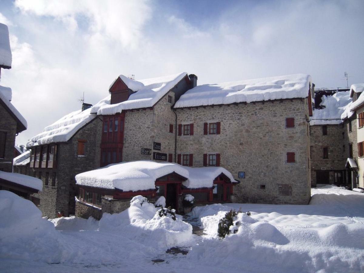 Edif. La Corona El Pueyo de Jaca Exteriör bild